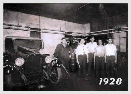 Auto Repair Shop photograph in 1928
